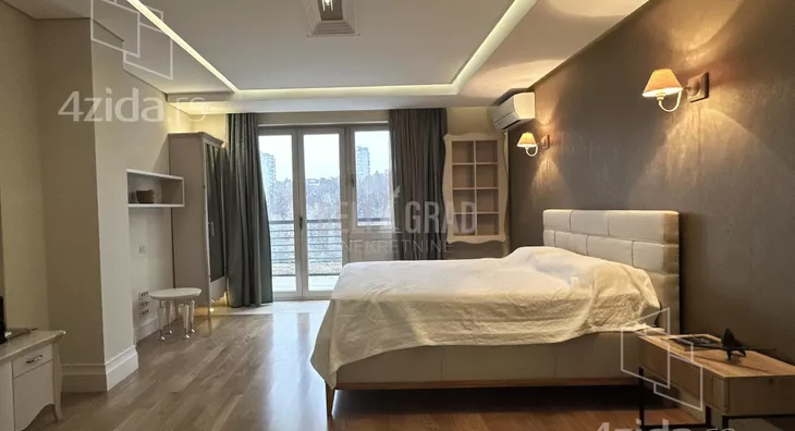 Četvoroiposoban stan | 4zida