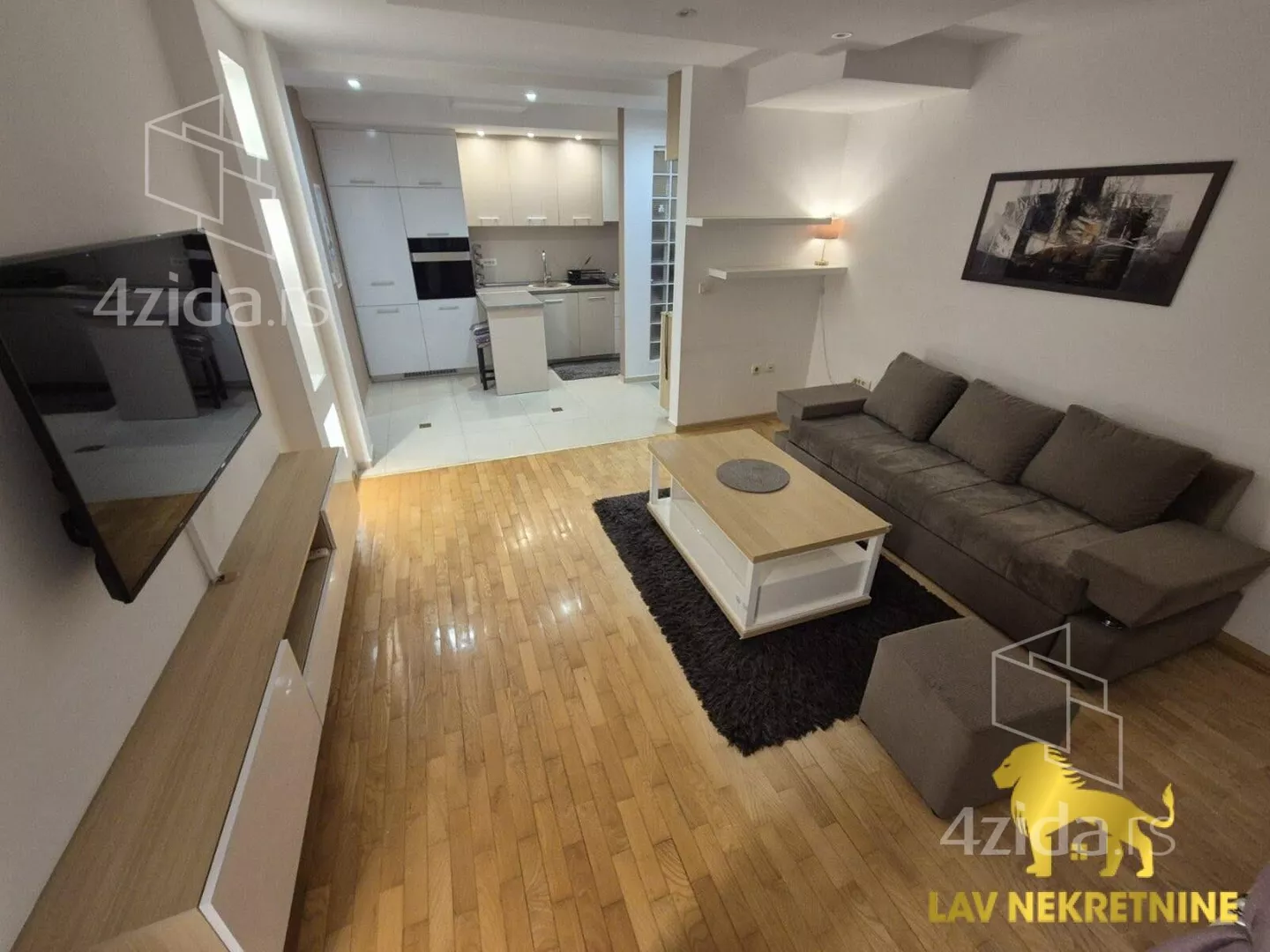 Jednoiposoban stan | 4zida