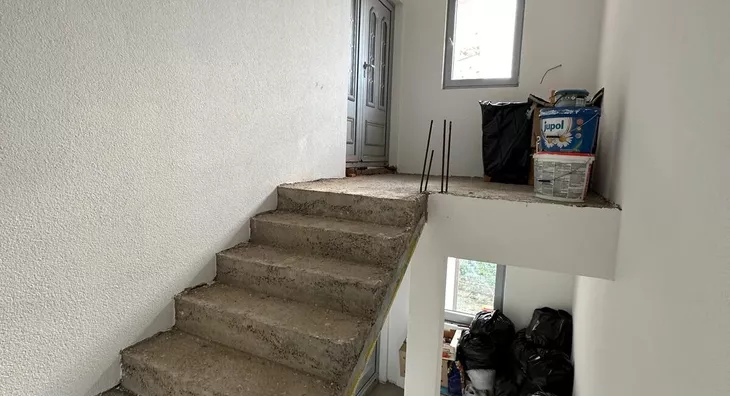 Četvoroiposoban stan | 4zida