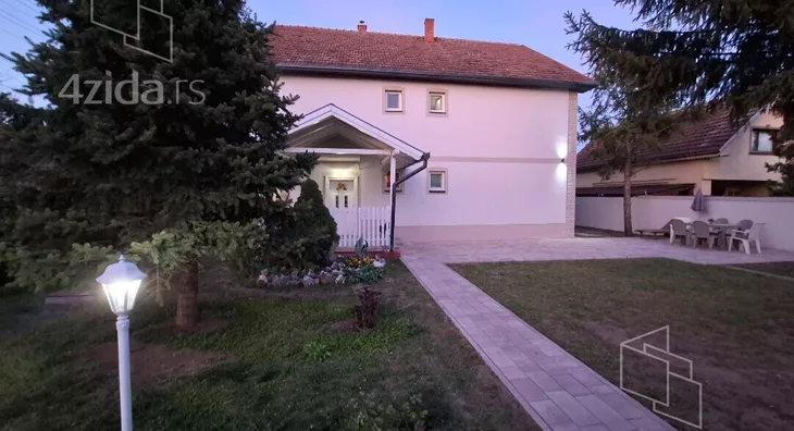 3-etažna kuća | 4zida