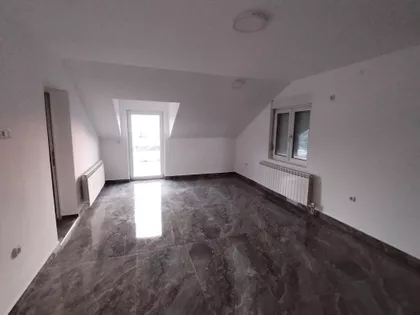 Betovenova 23A | 4zida.rs