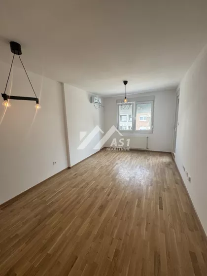 Gorana Jojića | 4zida.rs