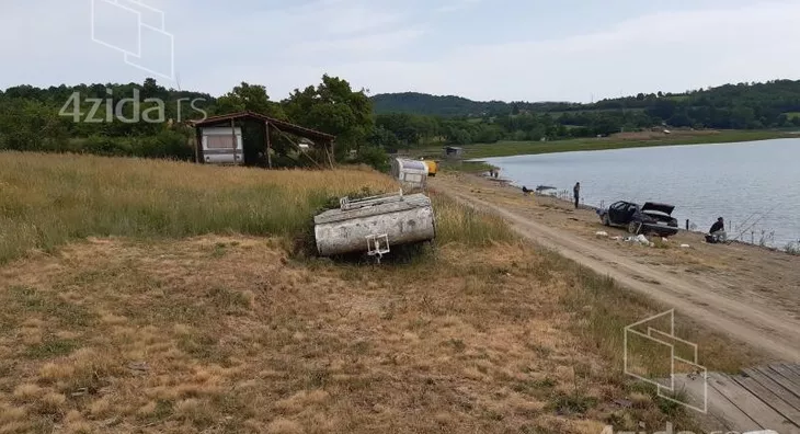 Plac | 4zida