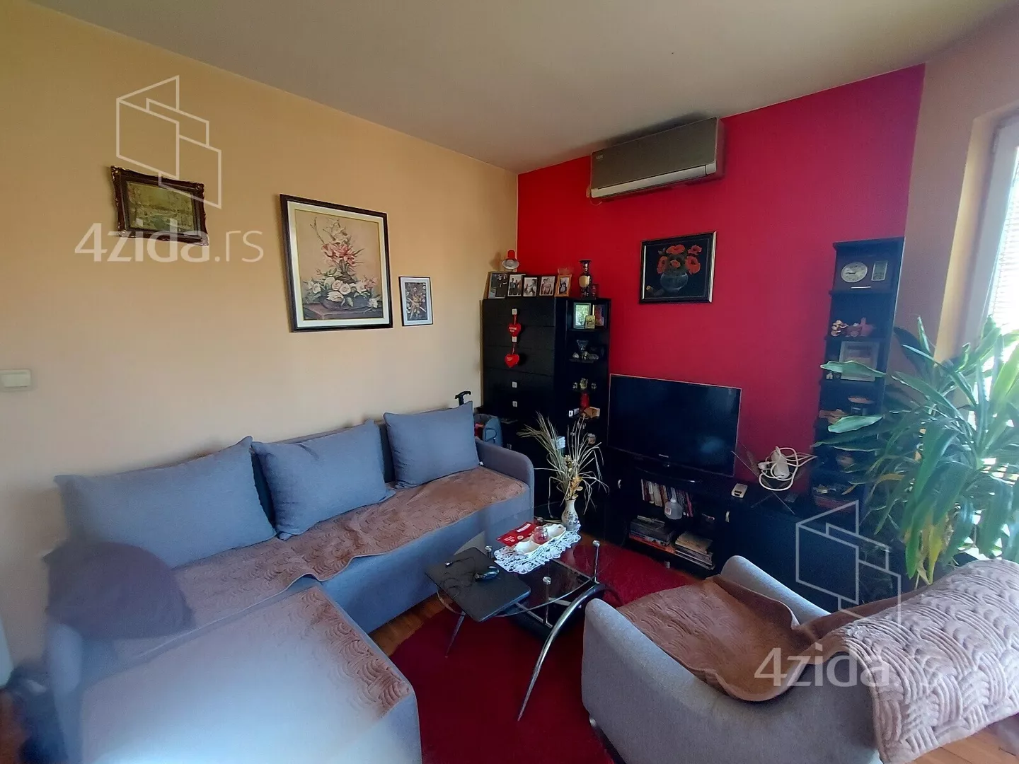 Jednoiposoban stan | 4zida