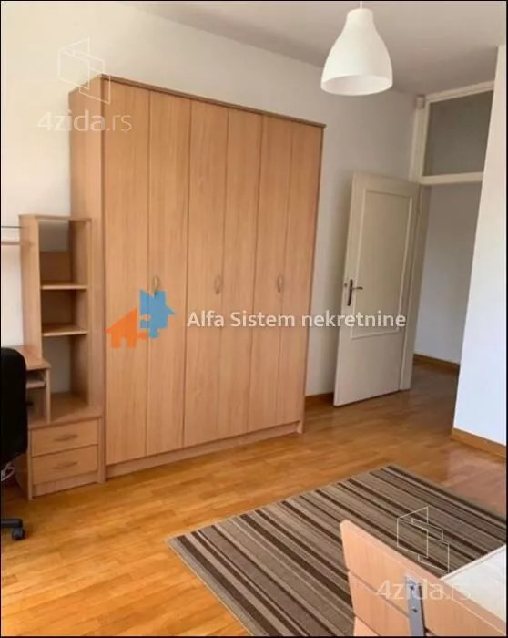 Četvoroiposoban stan | 4zida