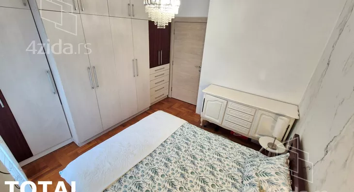 Šestosoban stan | 4zida