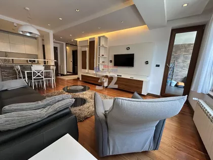 Trešnjinog cveta | 4zida.rs