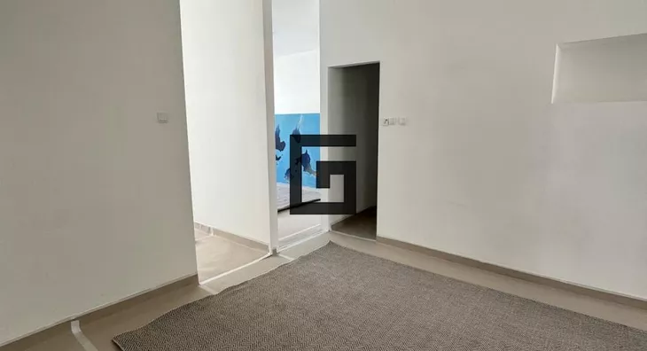 Šestosoban stan | 4zida