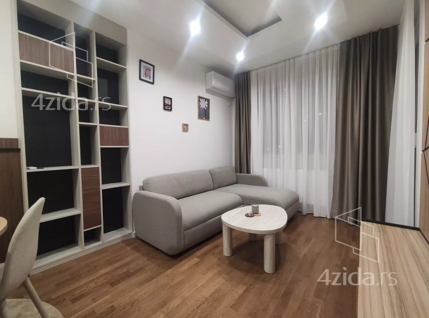 Dvoiposoban stan | 4zida