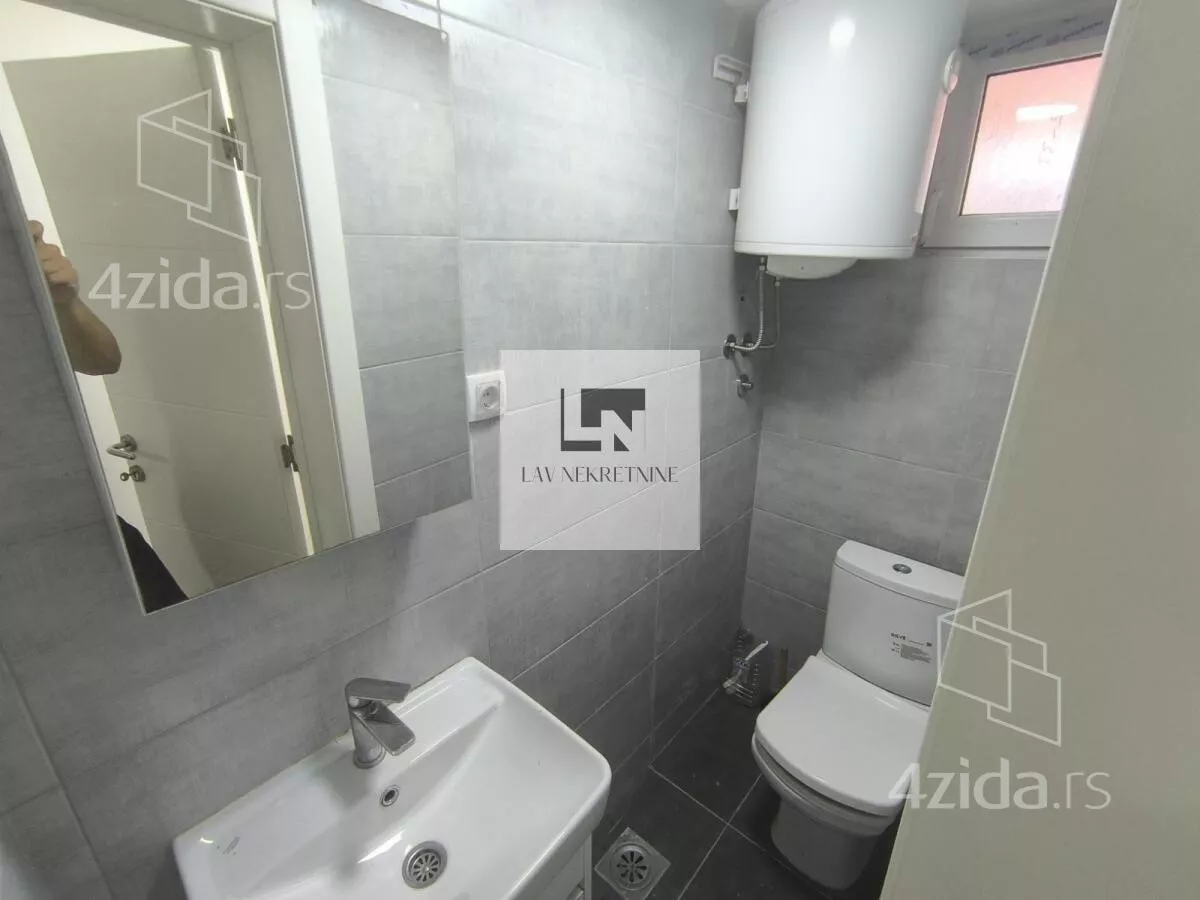 Lokal | 4zida