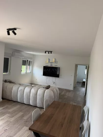 Novi Banovci | 4zida.rs