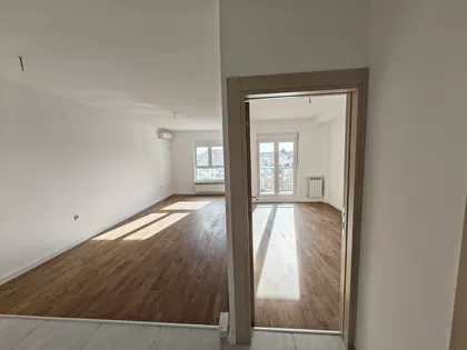 Milovana Gušića 99 | 4zida.rs