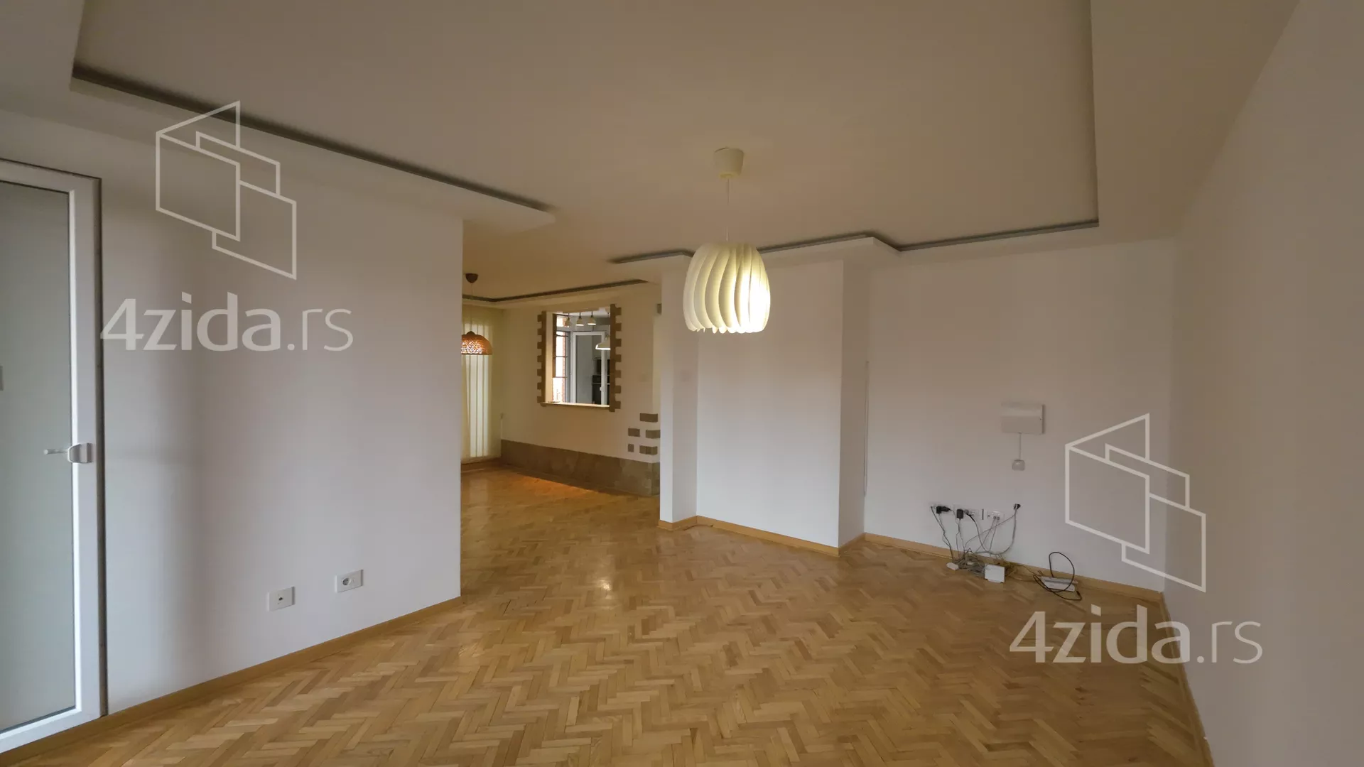 Četvoroiposoban stan | 4zida