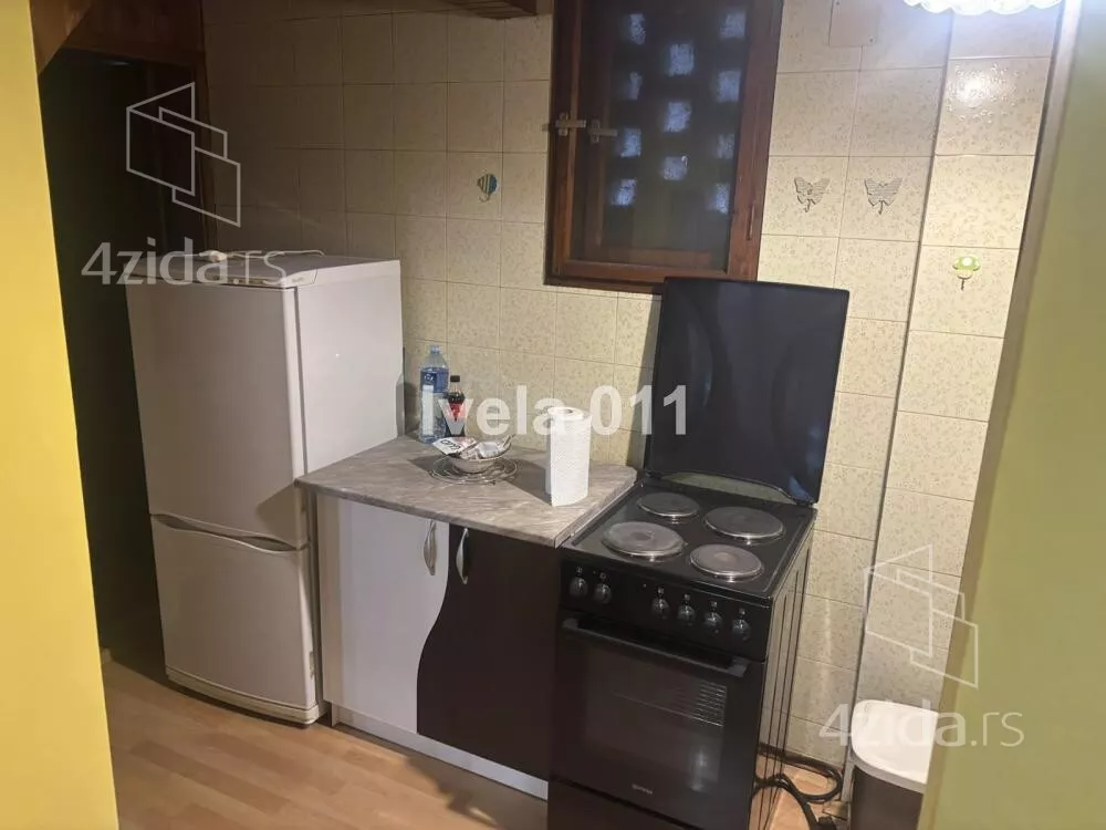 Četvoroiposoban stan | 4zida