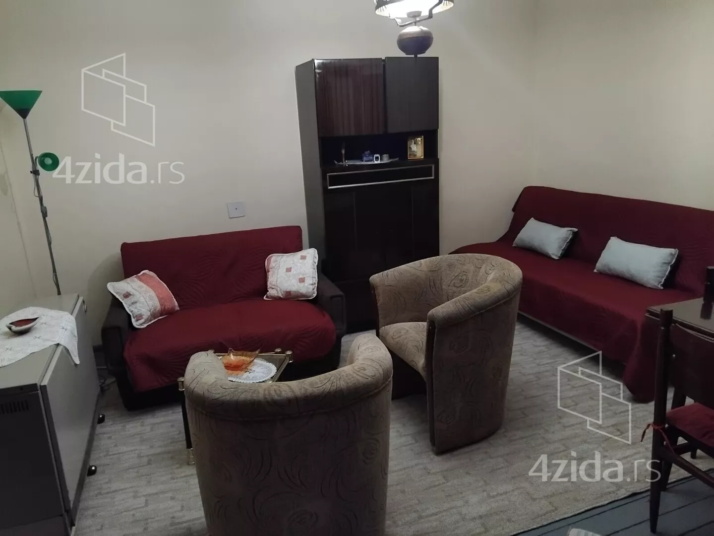 Jednoiposoban stan | 4zida