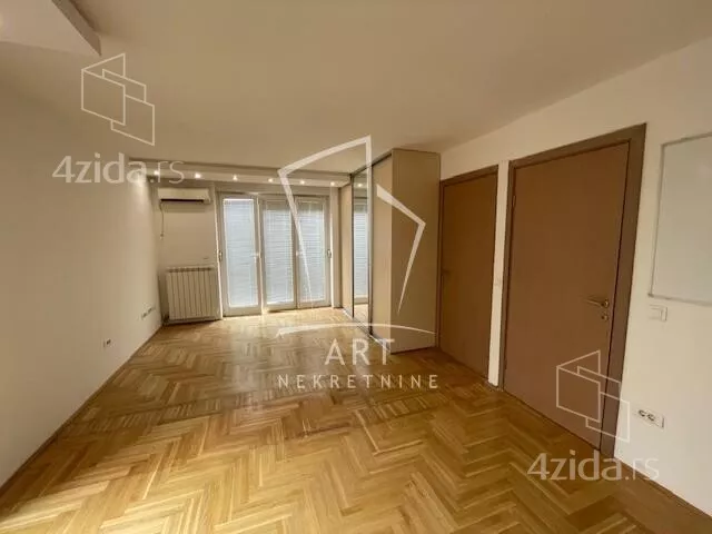 Kancelarija | 4zida