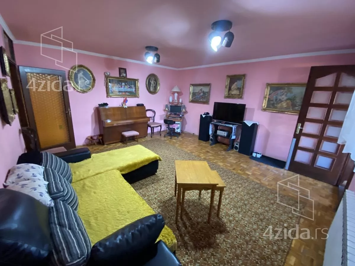 Kuća | 4zida