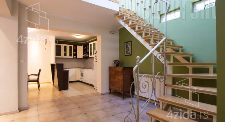 3-etažna kuća | 4zida