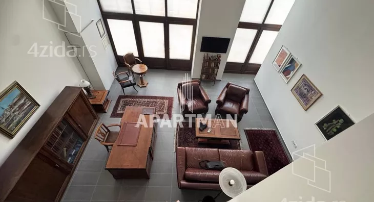 Poslovna zgrada | 4zida