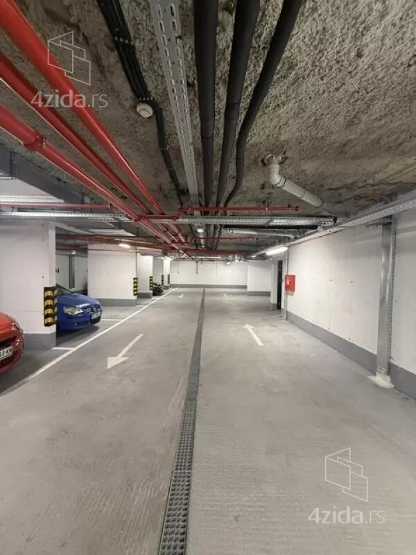 Garaža | 4zida