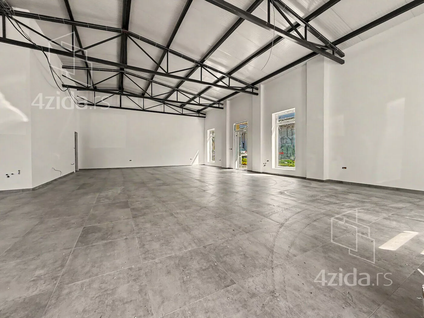 Lokal | 4zida