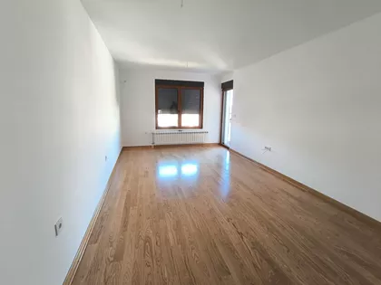 Dom Zdravlja | 4zida.rs