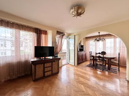 Hadži Ruvimova | 4zida.rs