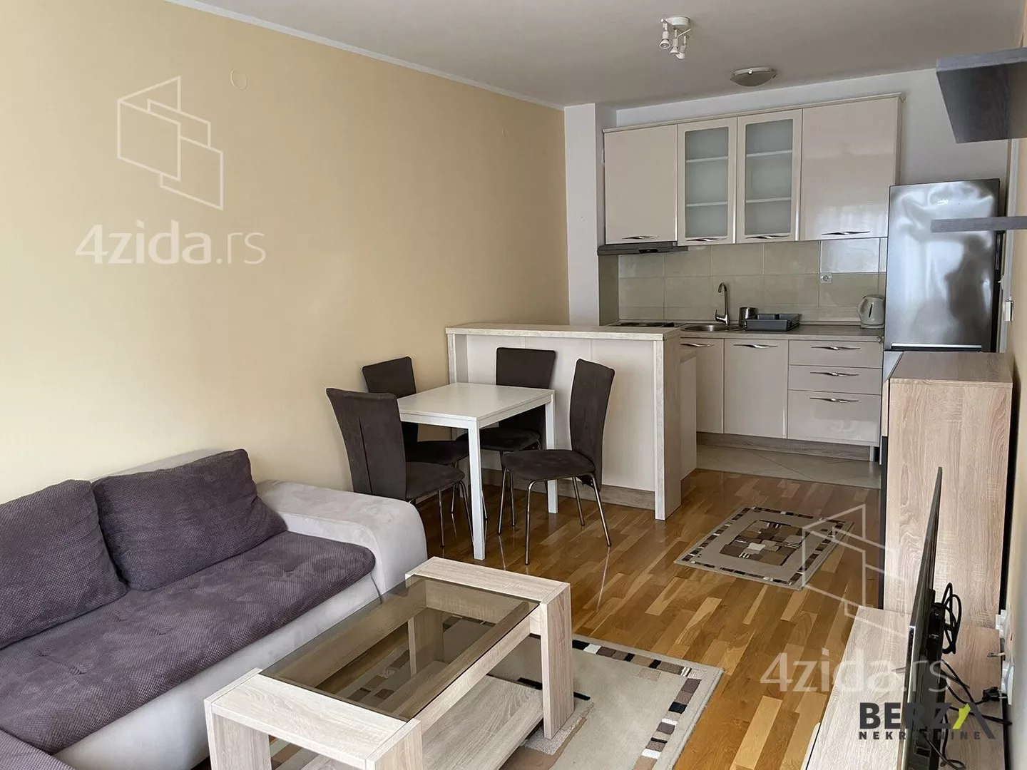 Jednoiposoban stan | 4zida