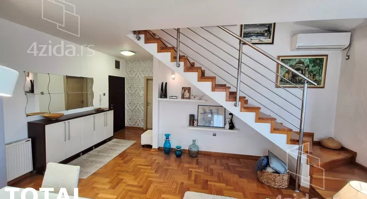 Šestosoban stan | 4zida