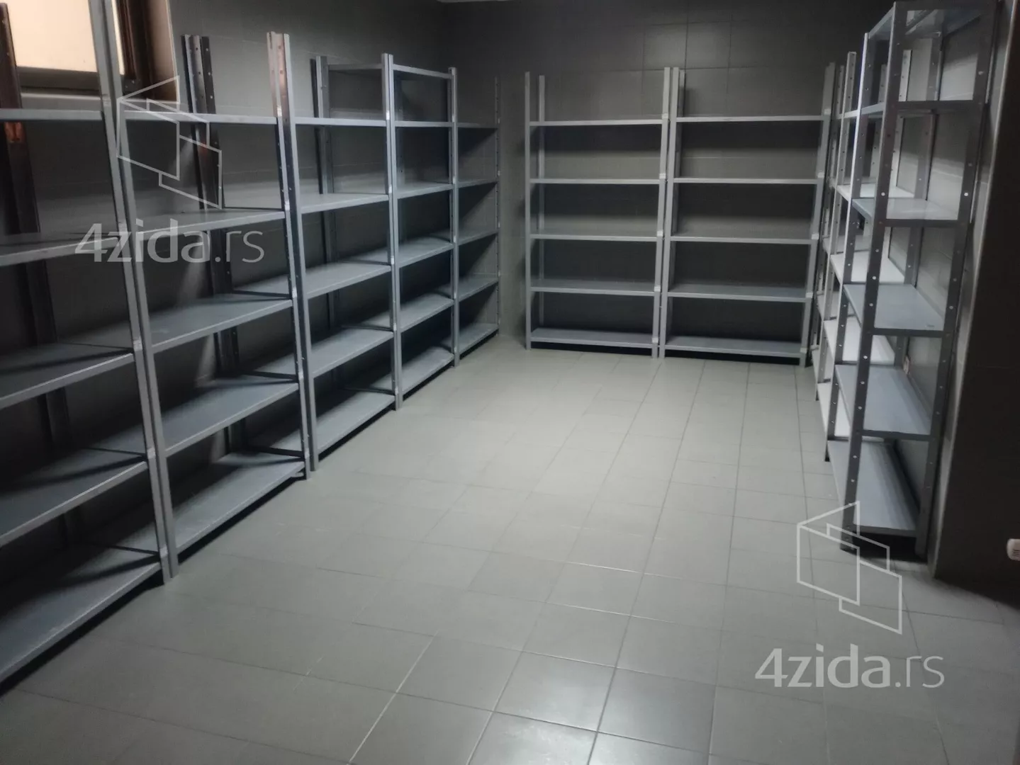 Poslovna zgrada | 4zida