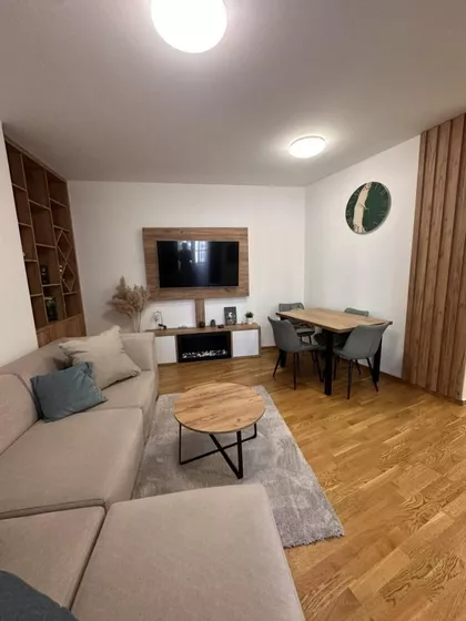 Adamovićevo Naselje | 4zida.rs