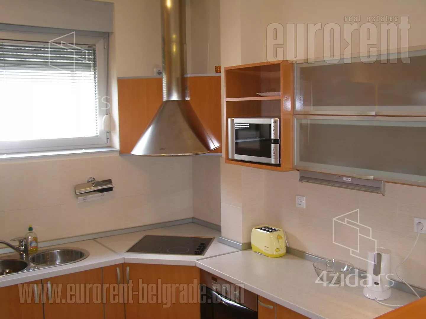 Petosoban stan | 4zida