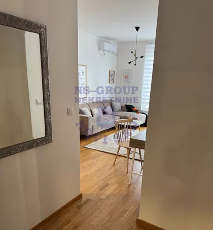 Cara Dušana | 4zida.rs