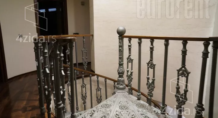 4-etažna kuća | 4zida