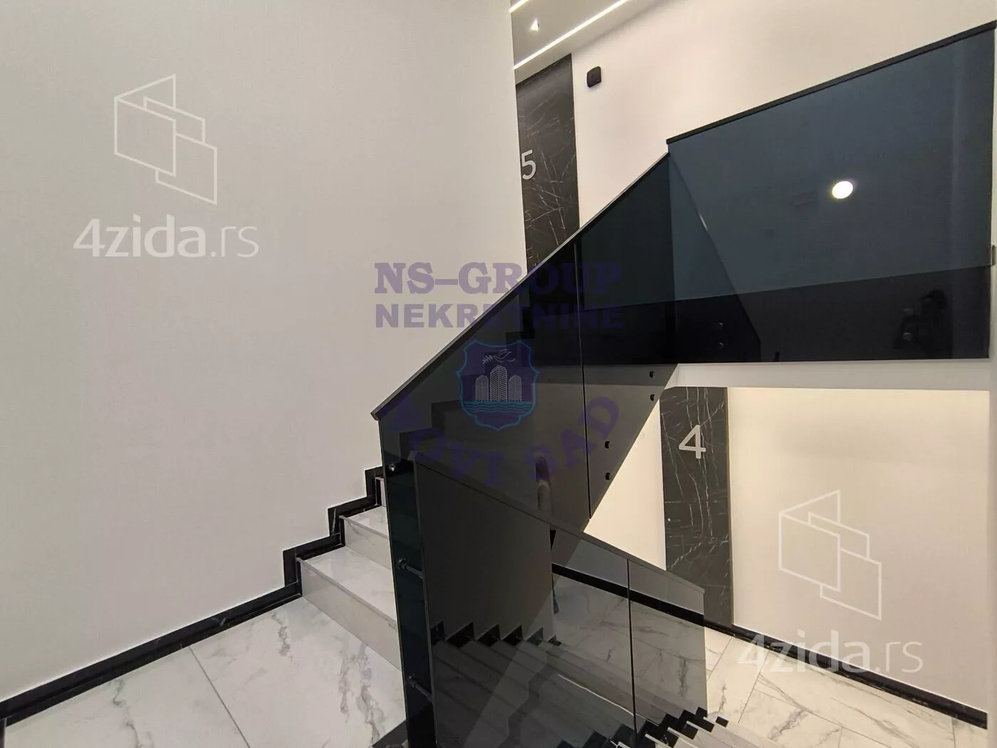 Petosoban stan | 4zida