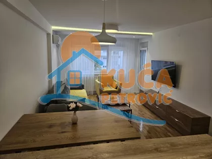 Cara Dušana | 4zida.rs