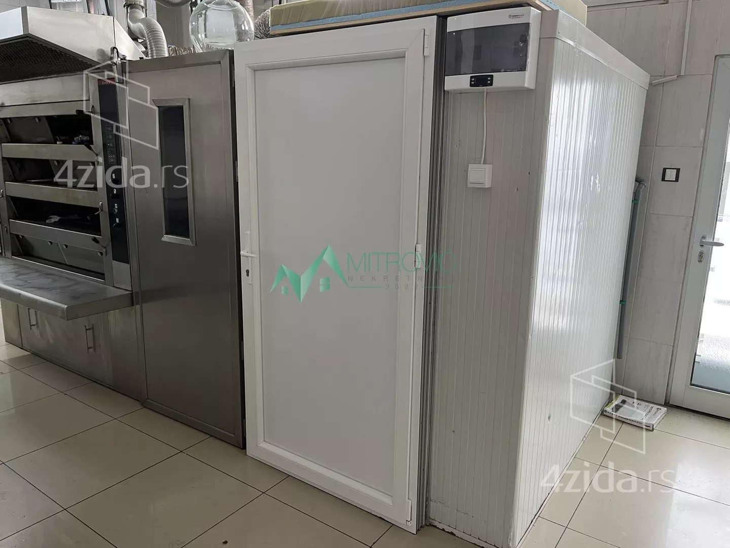 Poslovni prostor | 4zida