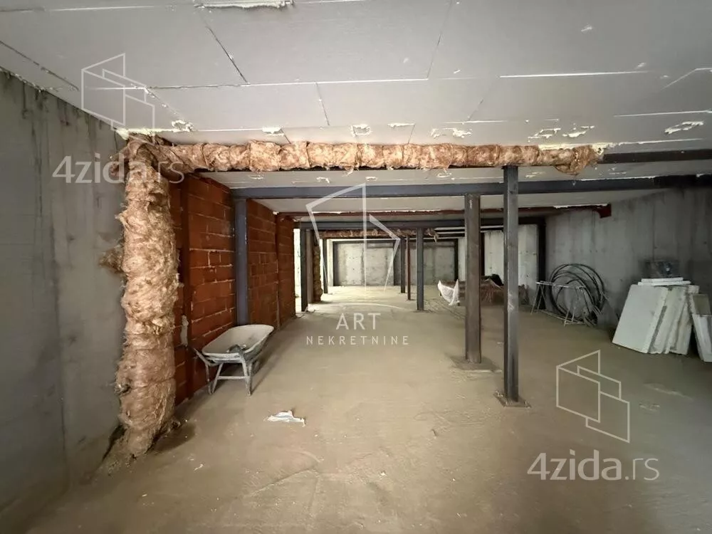 Poslovni prostor | 4zida