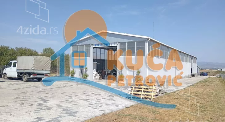 Lokal | 4zida