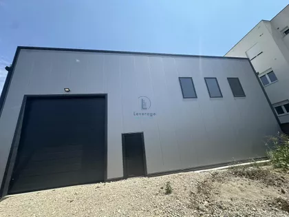 Surčin (mesto) | 4zida.rs
