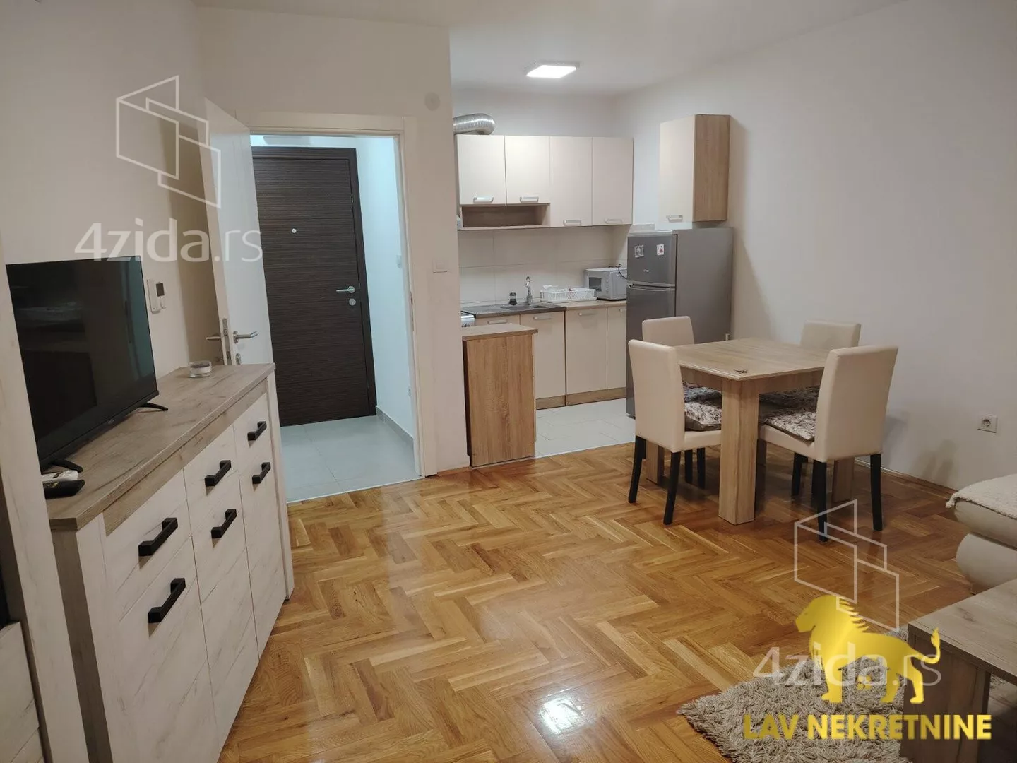 Dvoiposoban stan | 4zida