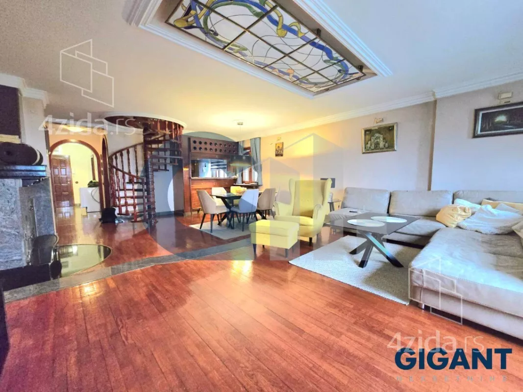 Petosoban stan | 4zida