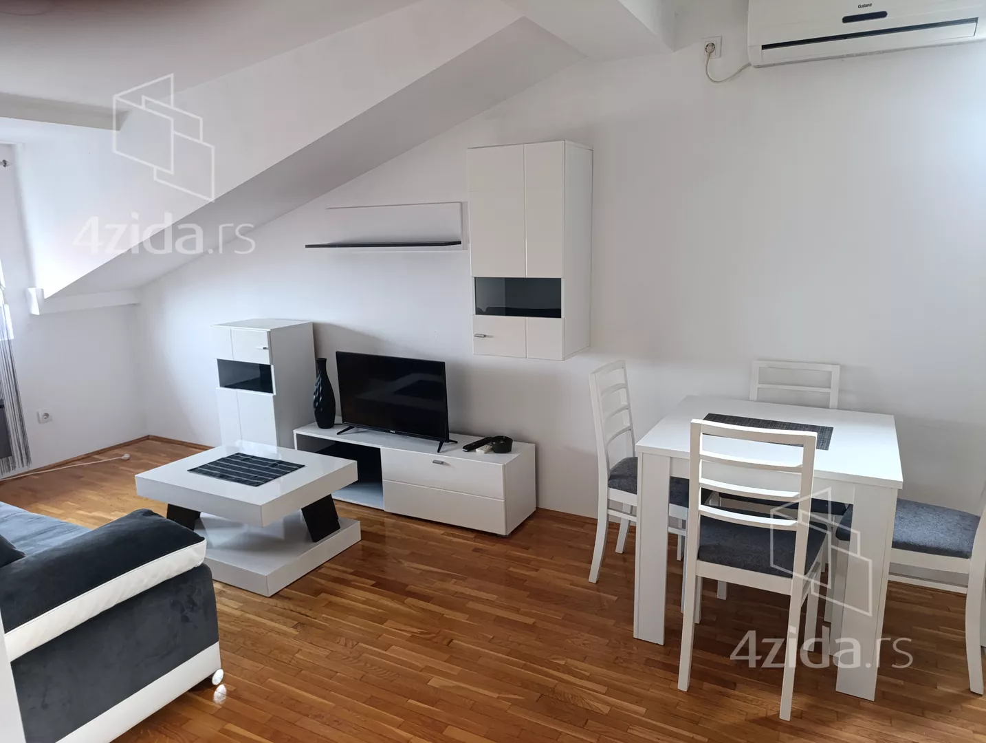 Jednoiposoban stan | 4zida