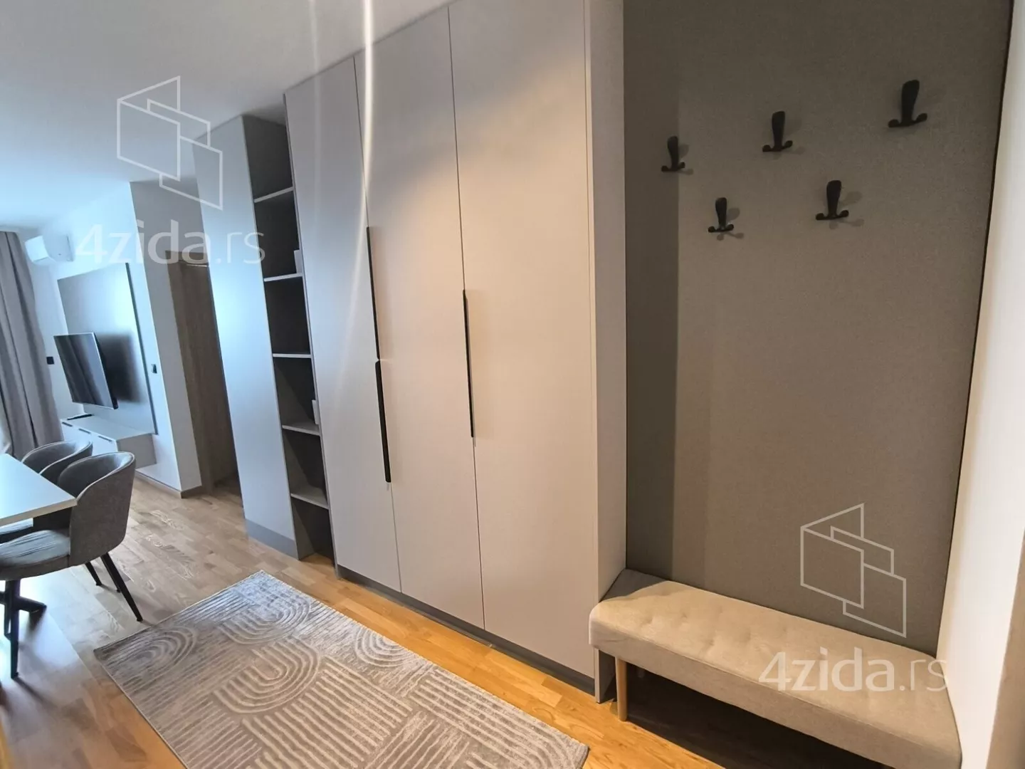 Jednoiposoban stan | 4zida