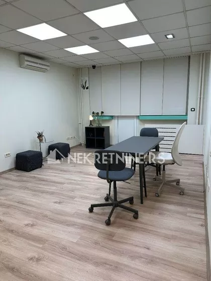 Cara Uroša | 4zida.rs