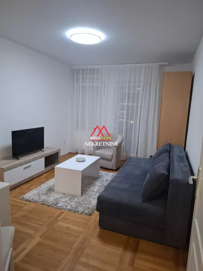 Bulevar Cara Lazara | 4zida.rs