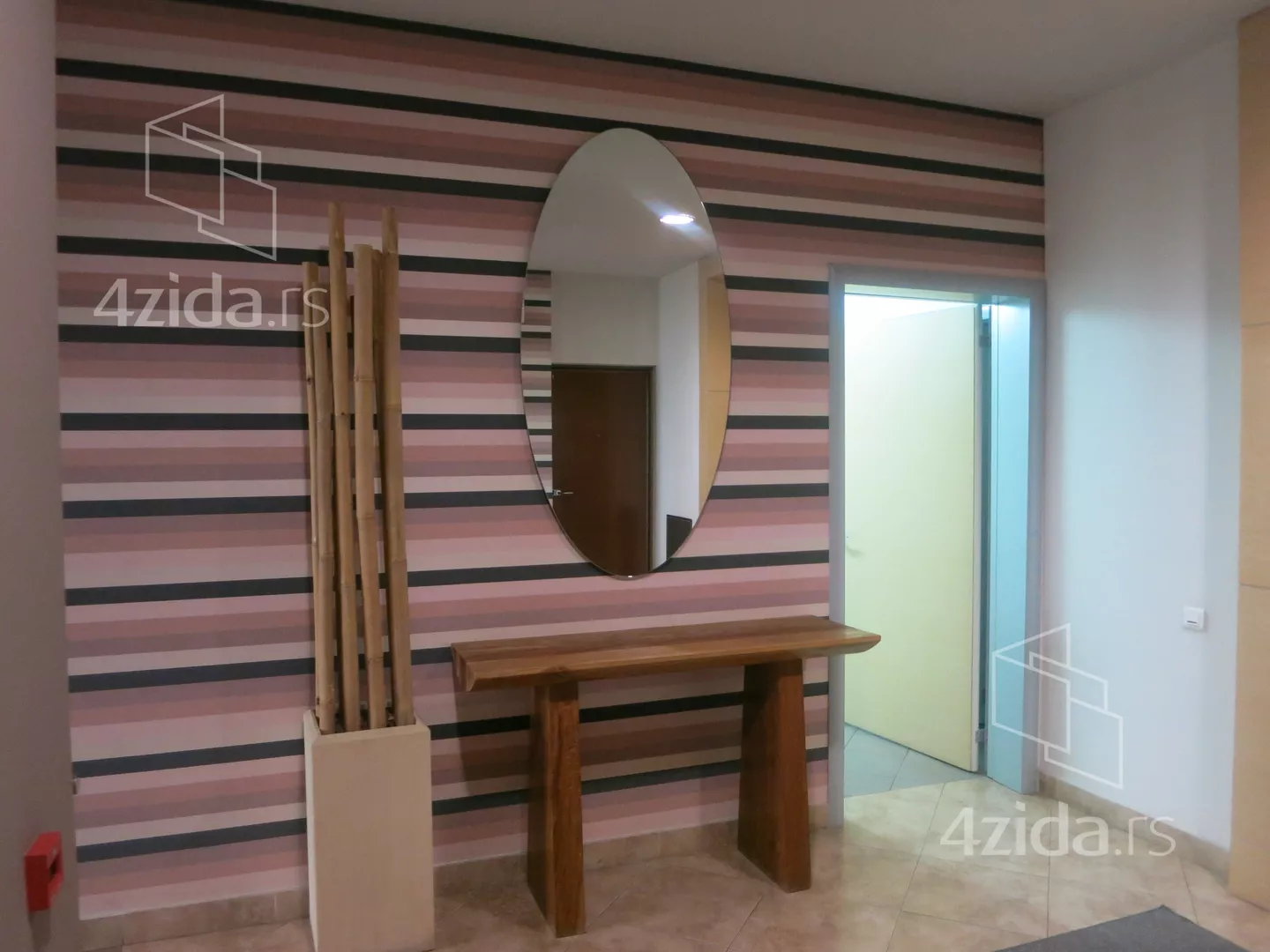 Petosoban stan | 4zida