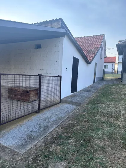 Okolne lokacije | 4zida.rs