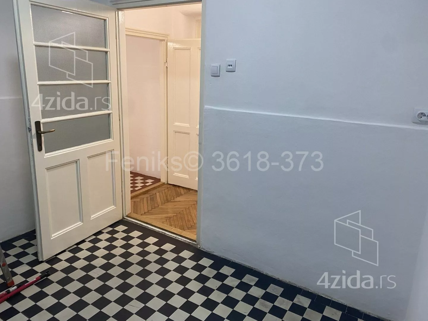 Troiposoban stan | 4zida