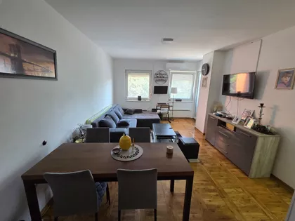 Peka Tepavčevića 33 | 4zida.rs